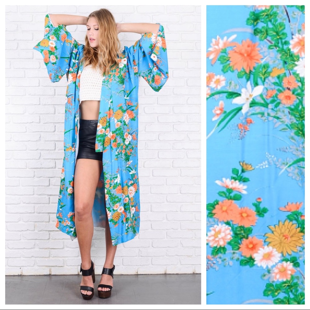 VINTAGE kimono 70s silky blue floral print maxi